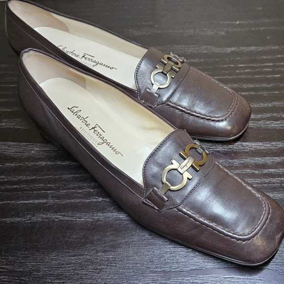 Salvatore Ferragamo Boutique Loafers: Size 8.5 Slim . Made in Italy - Picture 2 of 8